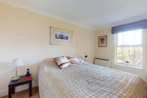 1 bedroom retirement property for sale - Draper Close, Isleworth