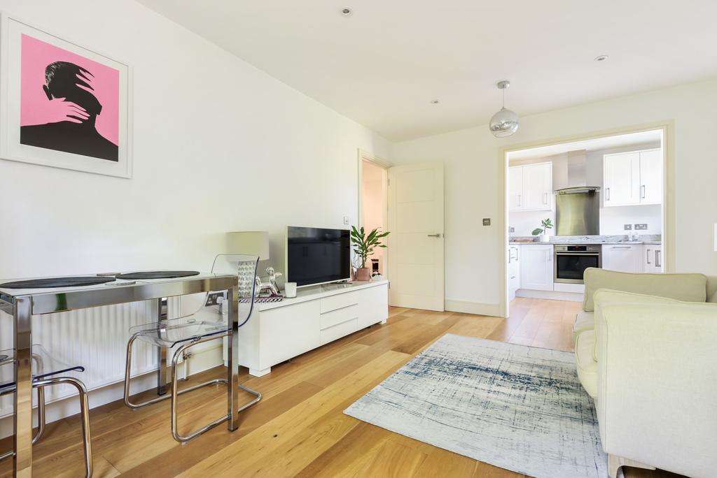 Langdon Park, Teddington, TW11 1 bed apartment £425,000