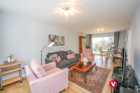 24 Compton Close, Redditch, B98 7NL
