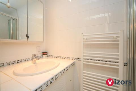 24 Compton Close, Redditch, B98 7NL