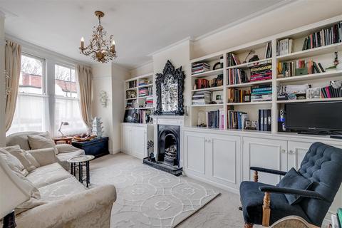 158 Replingham Road, London, SW18 5LJ