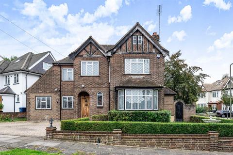 38 West Hill Way, London, N20 8QS