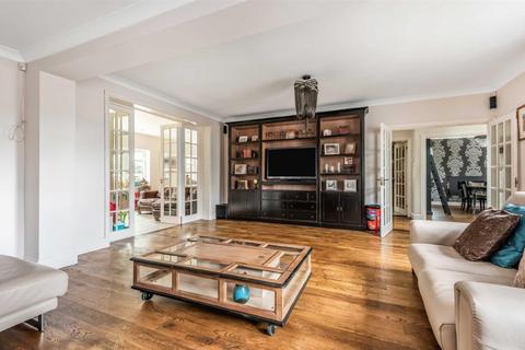 38 West Hill Way, London, N20 8QS