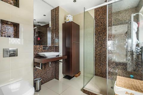 38 West Hill Way, London, N20 8QS