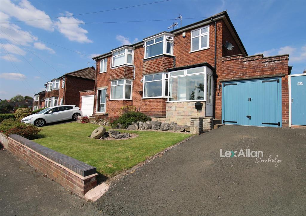 Birchgate, Stourbridge 3 bed semidetached house £275,000