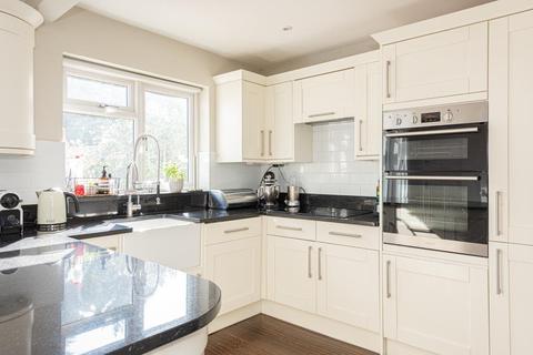 3 Tattenham Grove, Epsom, KT18 5QW