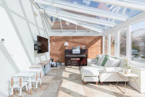 3 Tattenham Grove, Epsom, KT18 5QW