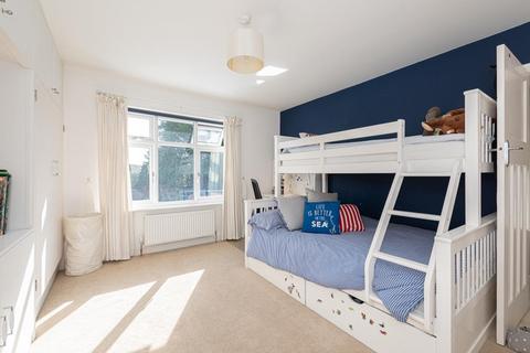 3 Tattenham Grove, Epsom, KT18 5QW