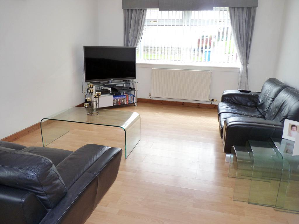 Laurel Drive, Greenhills, East Kilbride G75 2 bed flat £63,000