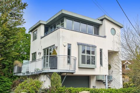 44 Old Ferry Drive, Wraysbury, Staines-upon-thames, TW19 5JT