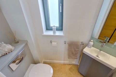 44 Old Ferry Drive, Wraysbury, Staines-upon-thames, TW19 5JT