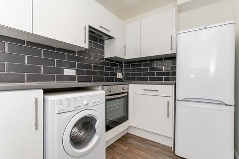 2 bedroom apartment to rent - Station Approach, Cheam, SUTTON, SM2