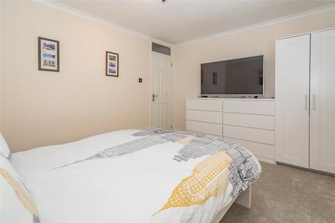 12 Candover Close, Tadley, RG26 3TZ