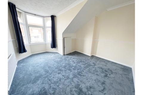 2 bedroom flat to rent, Palmeira Avenue , Westcliff-on-Sea, Essex