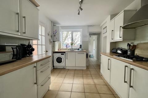 27 Duckworth Road, Exeter, EX2 9BP