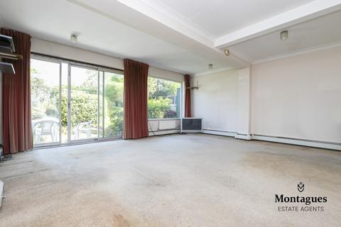65 Lower Swaines, Epping, CM16 5ES