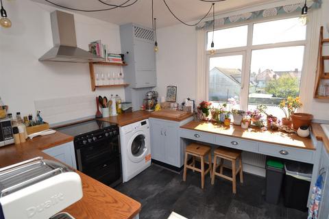 2 bedroom apartment for sale, Tankerton Road, Tankerton, Whitstable