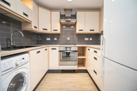 2 bedroom apartment to rent, Sorento House, Lloyd George Avenue, Cardiff