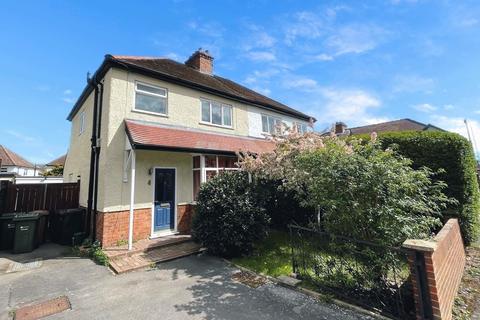 4 Martin Road, Guildford, GU2 9NX