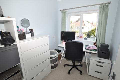 4 Martin Road, Guildford, GU2 9NX