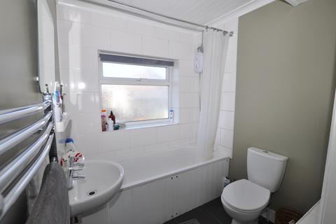 4 Martin Road, Guildford, GU2 9NX