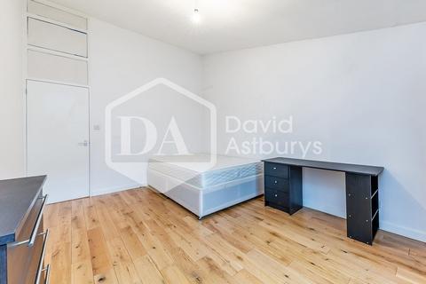 undefined, Tomlins Walk, Finsbury Park Holloway, London