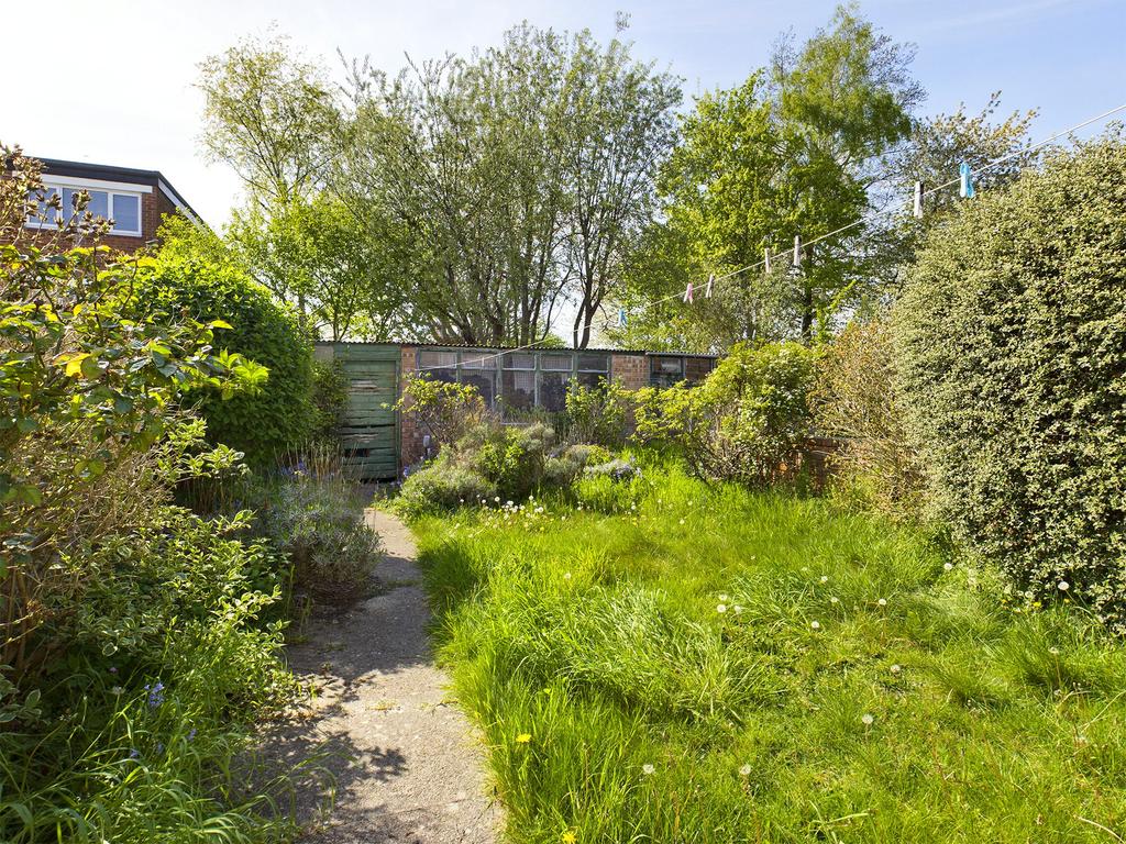 Highgrove Road, Portsmouth... 3 bed terraced house £260,000