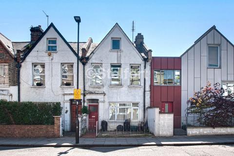 4 bedroom terraced house to rent, Gillespie Road, London N5