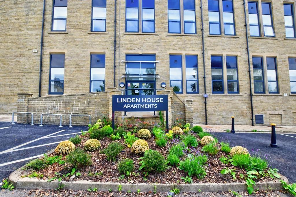 Apartment 14 Linden House, Linden Road, Colne 1 bed apartment £131,500