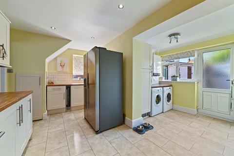 30 Anthony Drive, Stanford-le-hope, SS17 8BW