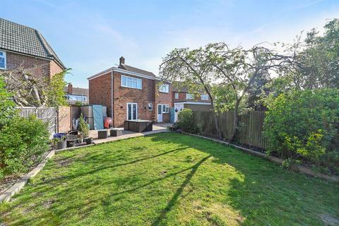 30 Anthony Drive, Stanford-le-hope, SS17 8BW