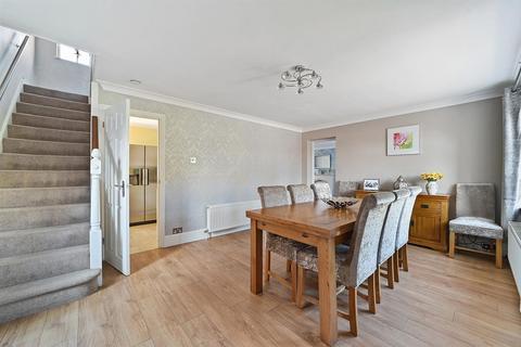 30 Anthony Drive, Stanford-le-hope, SS17 8BW