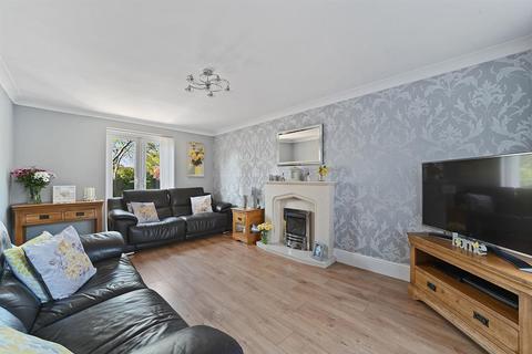 30 Anthony Drive, Stanford-le-hope, SS17 8BW