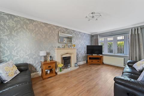 30 Anthony Drive, Stanford-le-hope, SS17 8BW