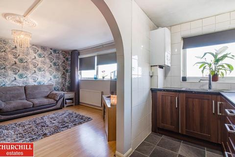 43 Lynwood Close, London, E18 1DP