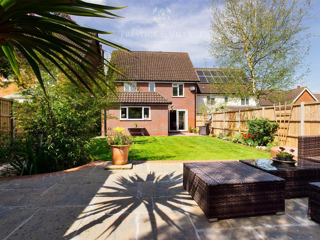 Rivershill, Watton At Stone, Hertford 4 bed detached house £850,000