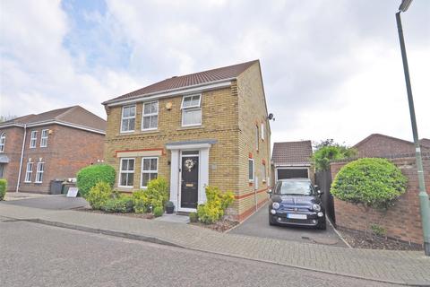 2 Brancaster Drive, Great Notley, Braintree, CM77 7JR