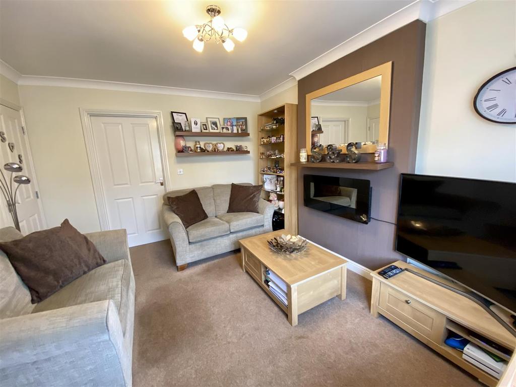 Little End, Holme On Spalding Moor 2 bed semidetached house £180,000