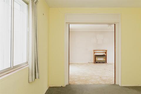 39 Monks Walk, Reigate, RH2 0SS