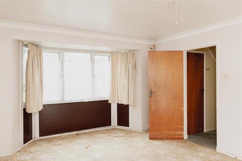 39 Monks Walk, Reigate, RH2 0SS