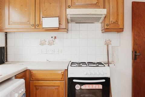 39 Monks Walk, Reigate, RH2 0SS