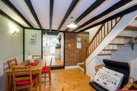 3 Kings Head Hill, London, E4 7JG