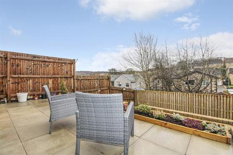 8 Mill Holme Fold, Bradford, BD10 0FA