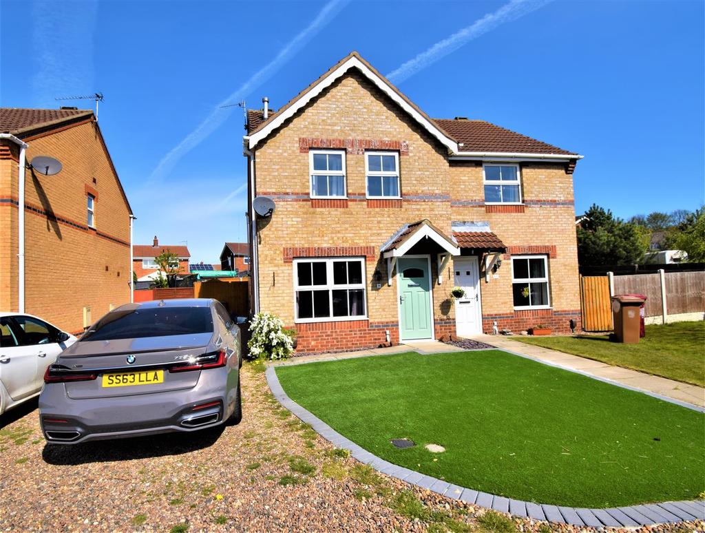 Fenners Avenue, Bottesford, Scunthorpe 3 bed semidetached house £725