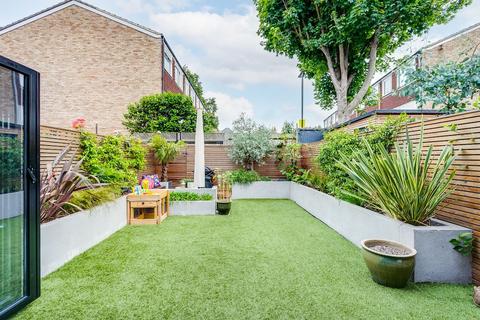 21 Ailsa Avenue, Twickenham, TW1 1NF