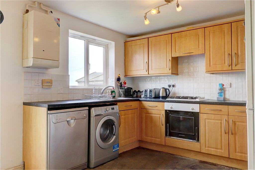 Stuart Court, Consett, DH8 3 bed semidetached house £150,000