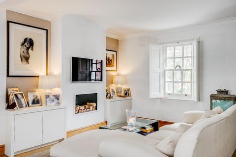 46 Station Road, London, SW13 0LP