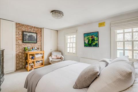 46 Station Road, London, SW13 0LP