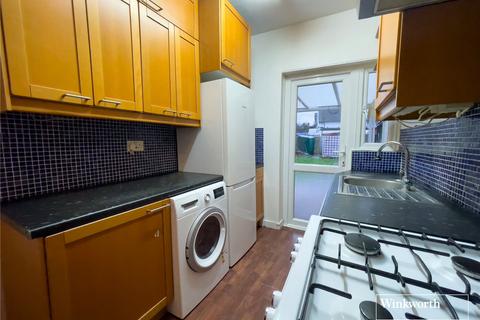 3 bedroom terraced house to rent, Princes Avenue, London NW9