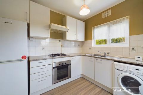 2 bedroom ground floor flat to rent, Colin Crescent, London NW9